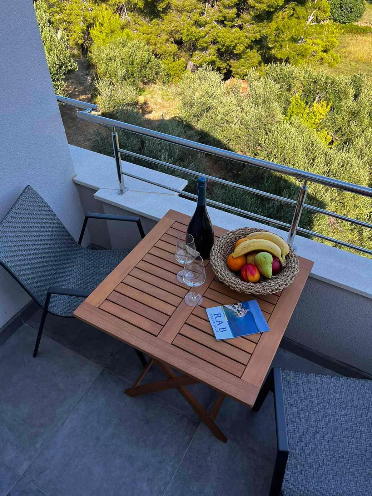 Memori Bed&Breakfast Rab Town Eksteriør bilde