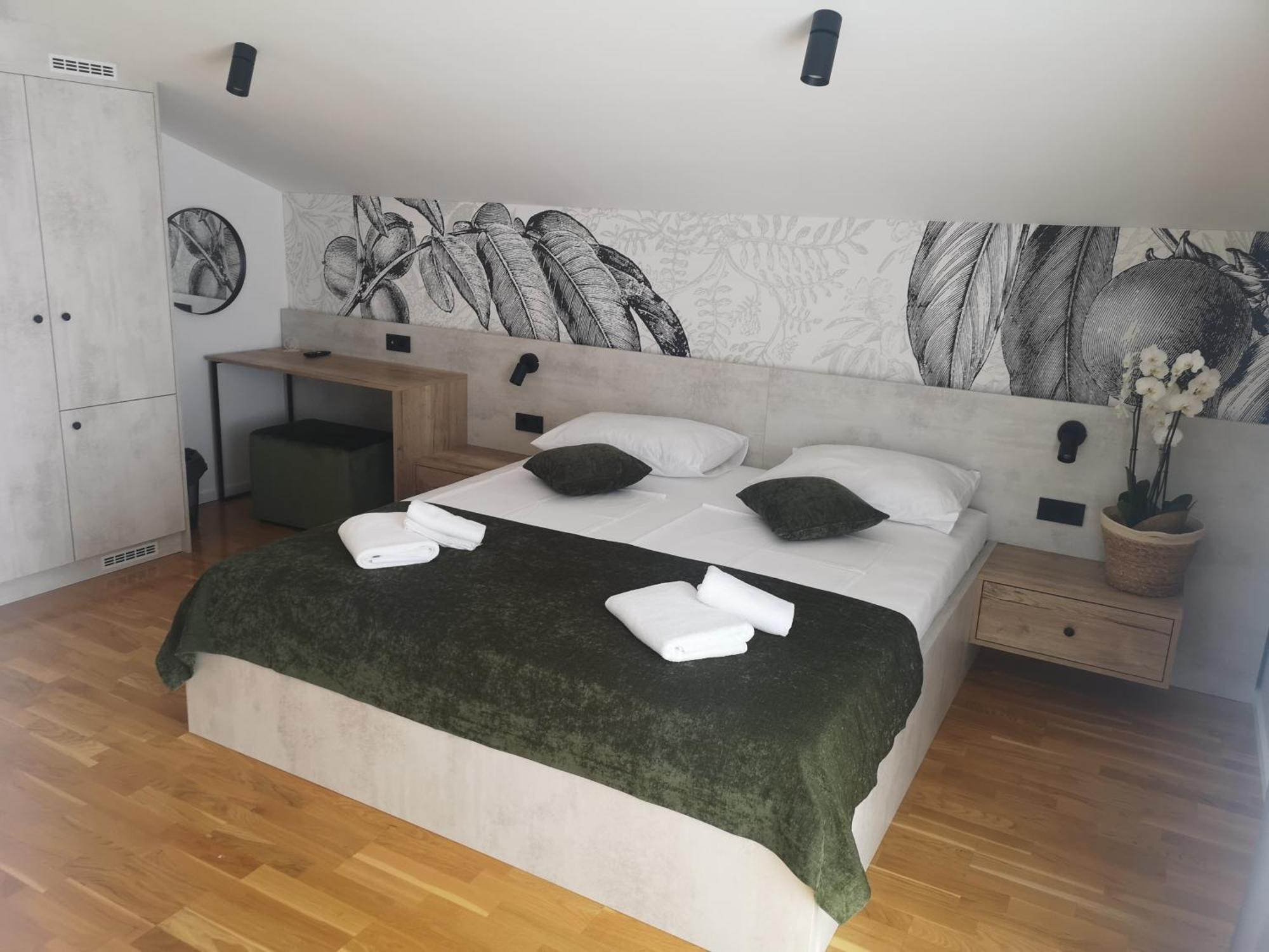 Memori Bed&Breakfast Rab Town Eksteriør bilde